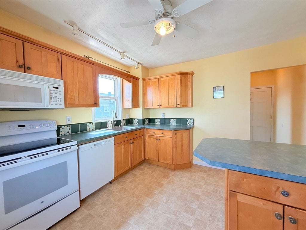 7 Pembroke St, Medford, MA, 7 Pembroke St, Medford, MA Photo #4