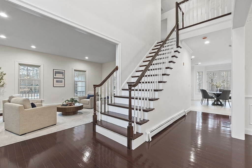 261R East St