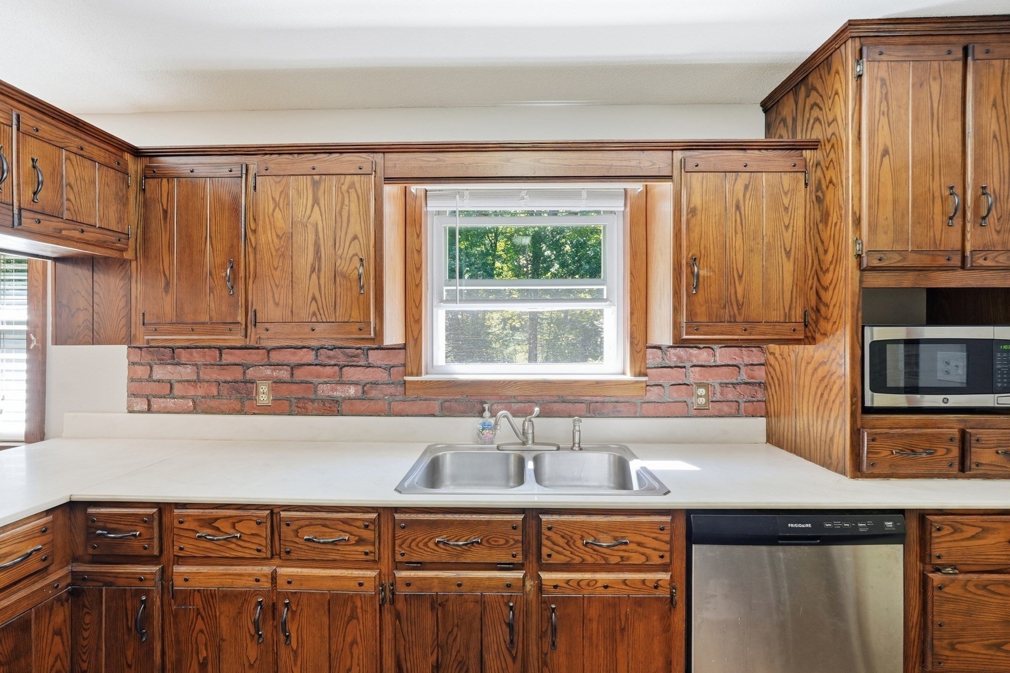 42 Lakeview Dr, West Brookfield, MA, 42 Lakeview Dr, West Brookfield, MA Photo #5