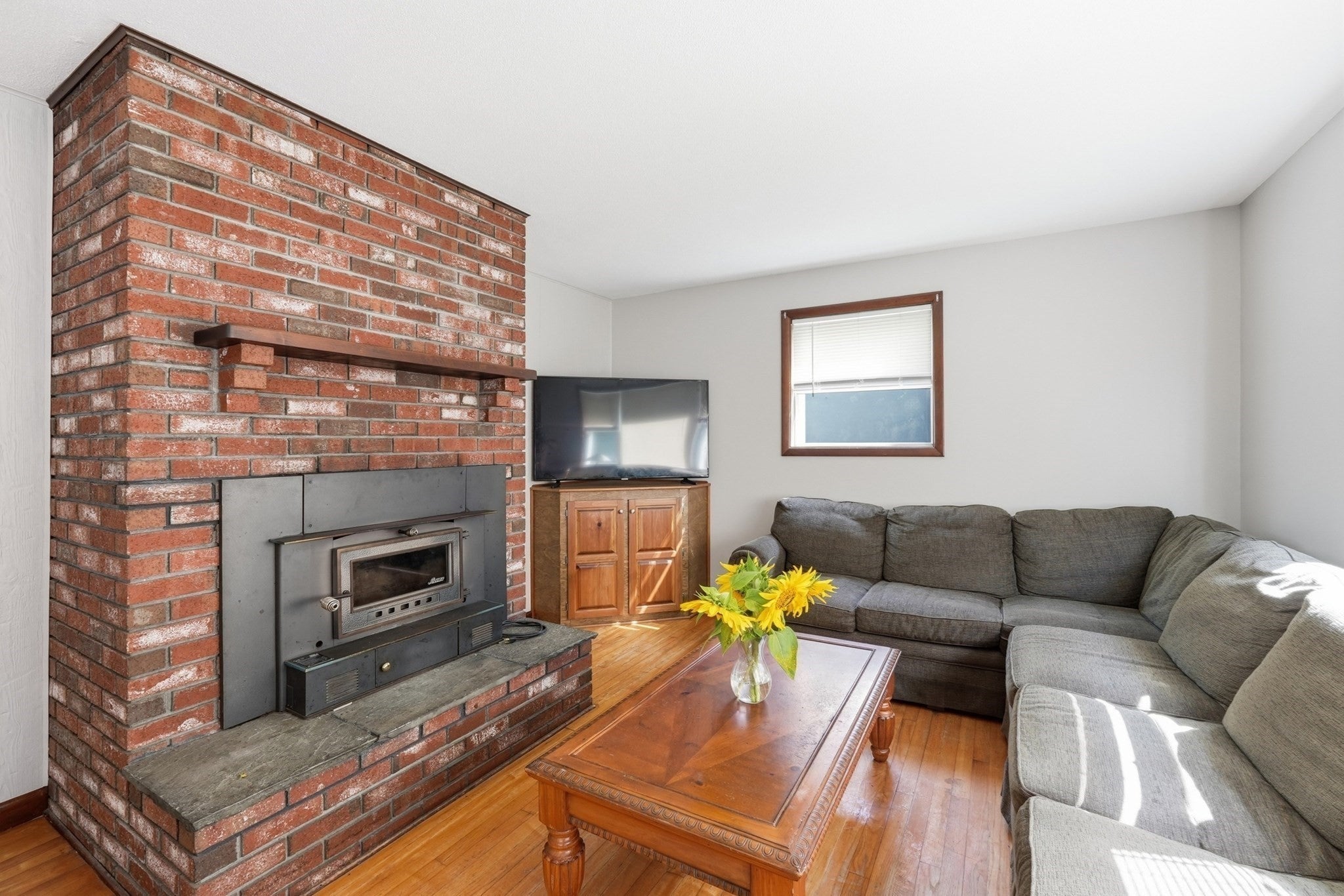 42 Lakeview Dr, West Brookfield, MA, 42 Lakeview Dr, West Brookfield, MA Photo #13