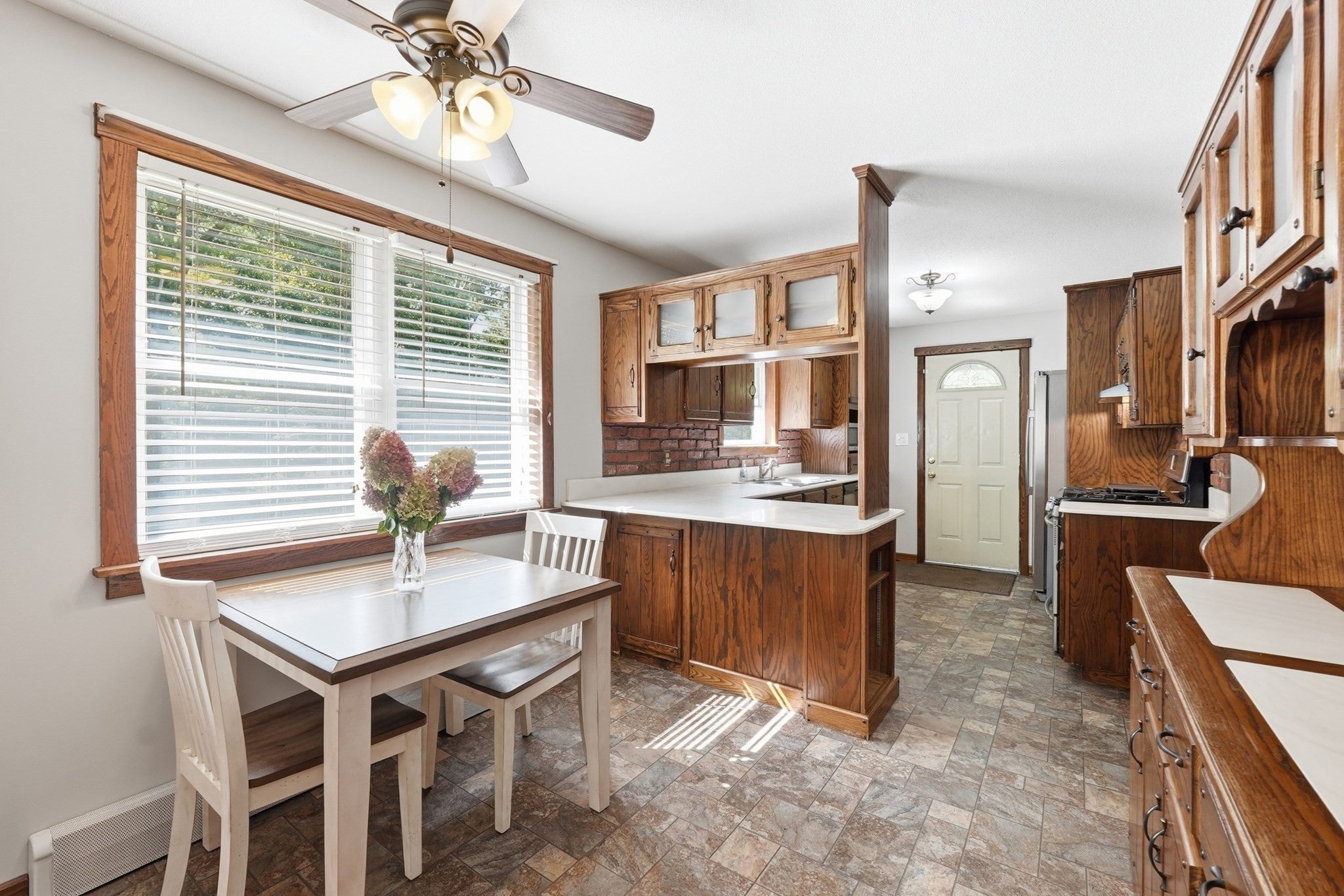 42 Lakeview Dr, West Brookfield, MA, 42 Lakeview Dr, West Brookfield, MA Photo #10