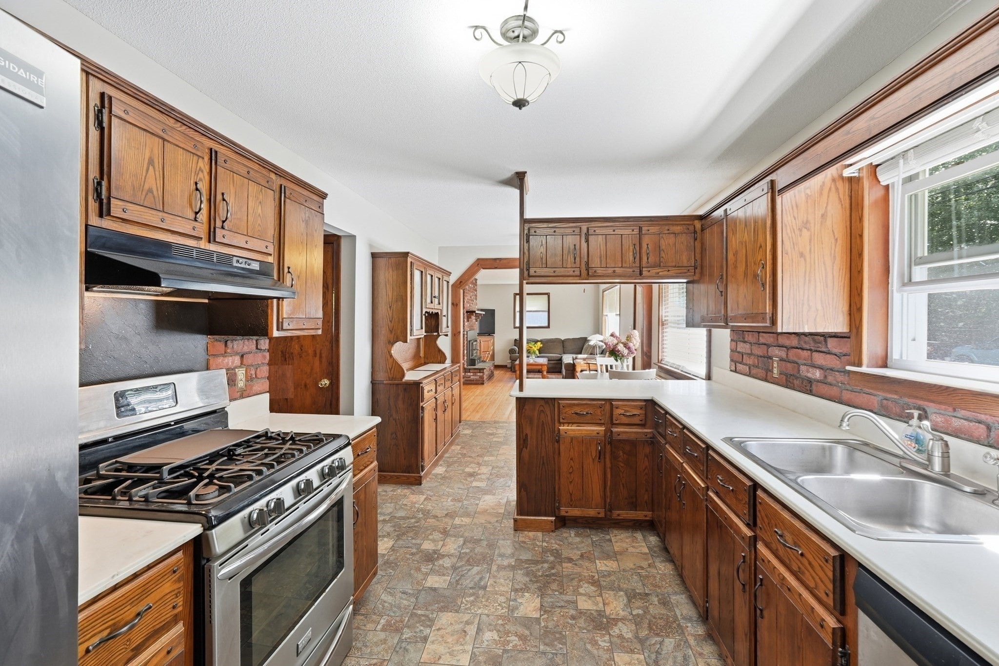 42 Lakeview Dr, West Brookfield, MA, 42 Lakeview Dr, West Brookfield, MA Photo #4