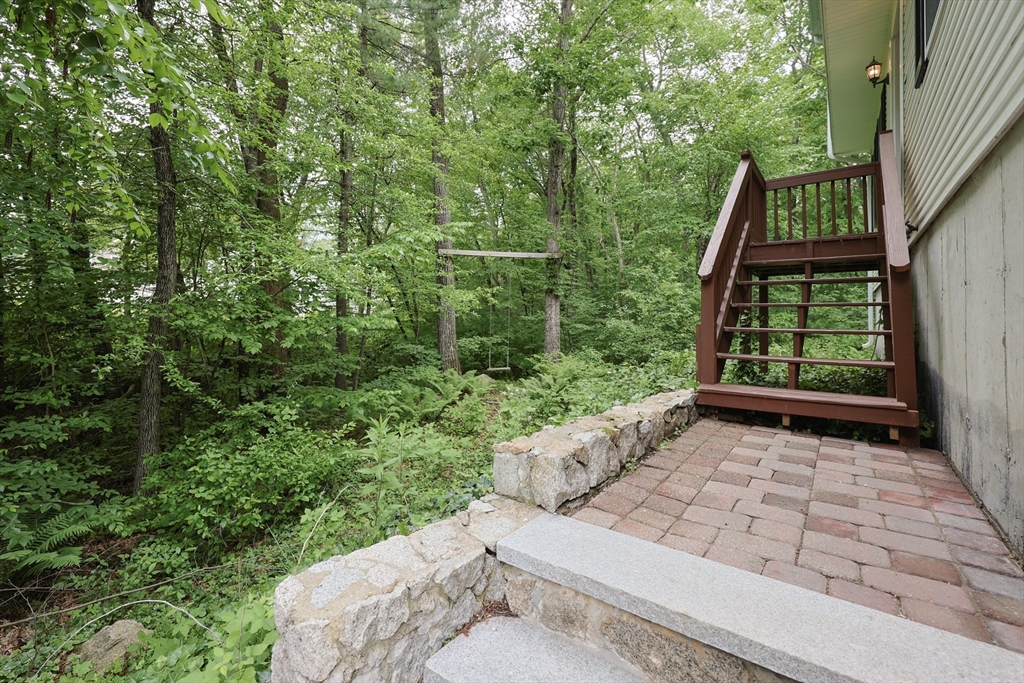 11 Dianne Ln
