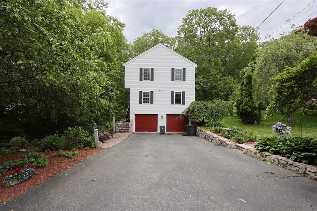 11 Dianne Ln