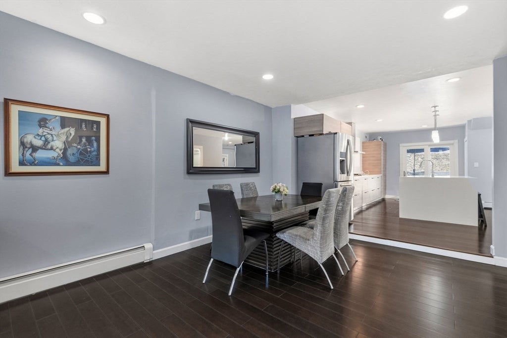 22 Cedar St