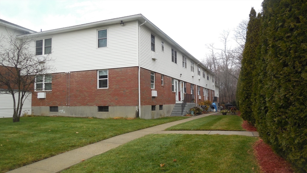 57 Colonial Circle D