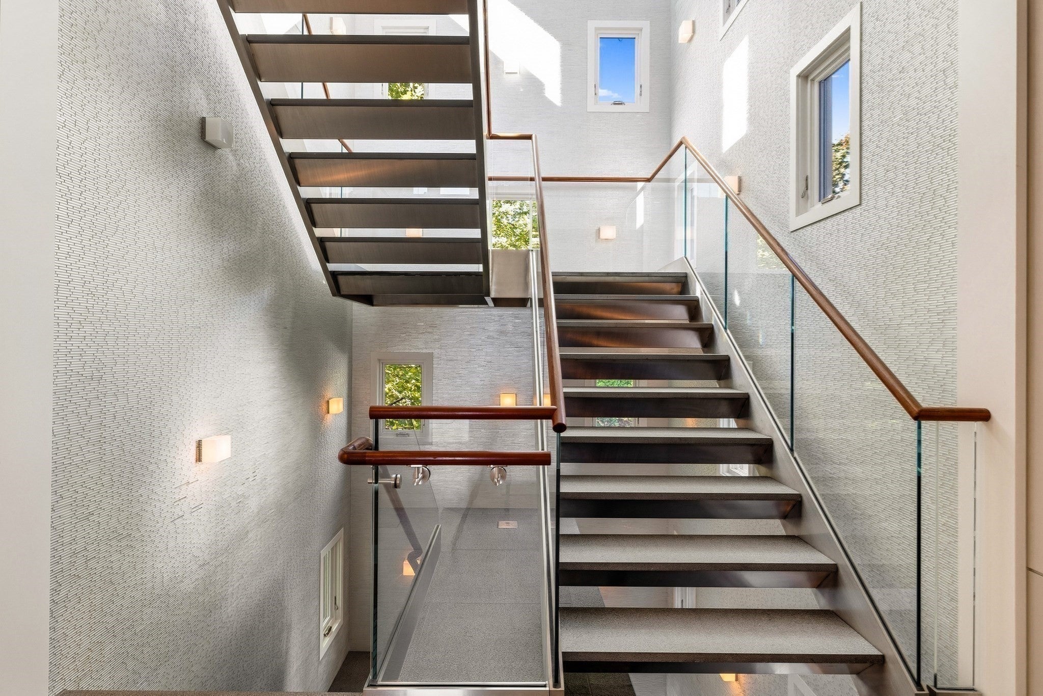 55 Singletree Rd, Brookline, MA Photo #18