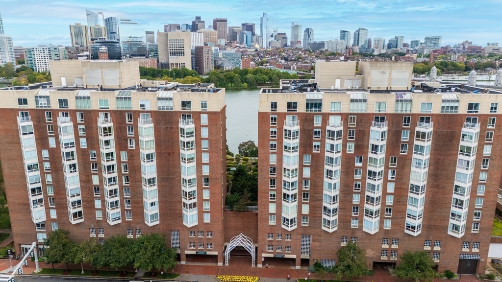 75-83 Cambridge Pkwy E807