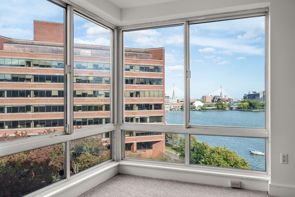 75-83 Cambridge Pkwy E807