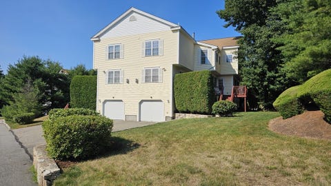Photo of 10 Paul Revere Path #10, Hopkinton, MA 01748 (MLS # 73547623)