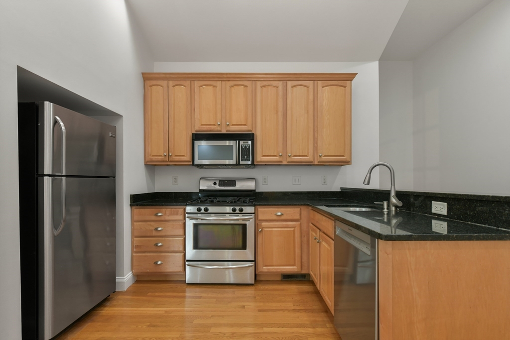 183 L St 1