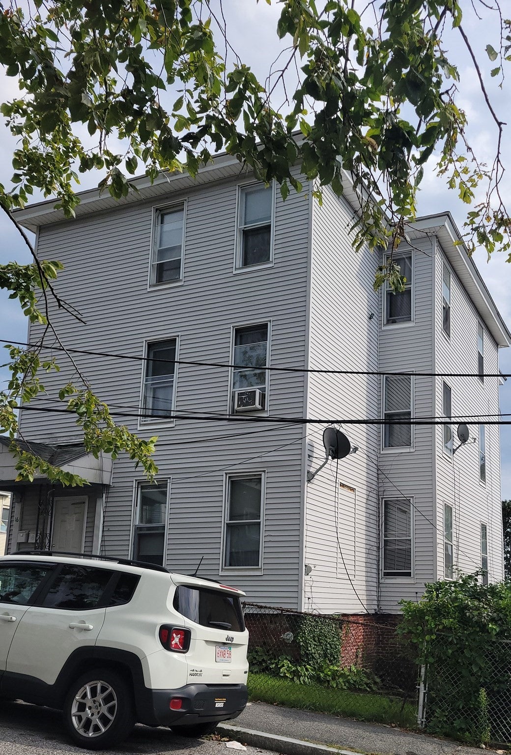 16 Reservoir St, Worcester, MA, 16 Reservoir St, Worcester, MA Photo #4