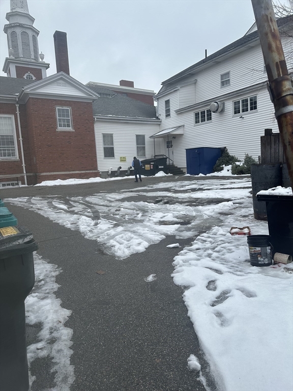 290 Main St