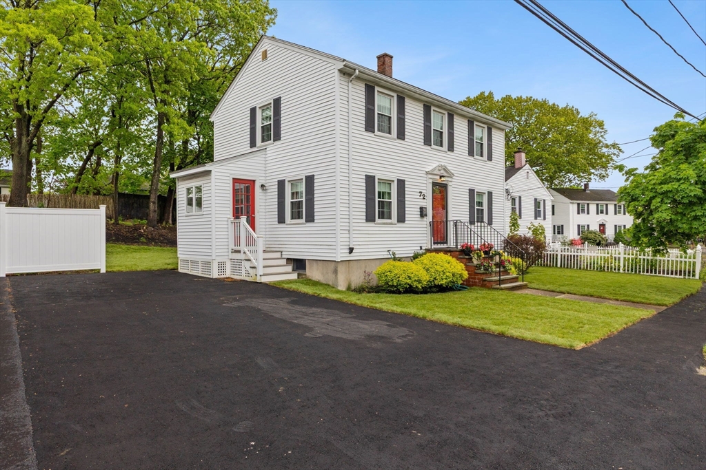 72 Westmoor Rd