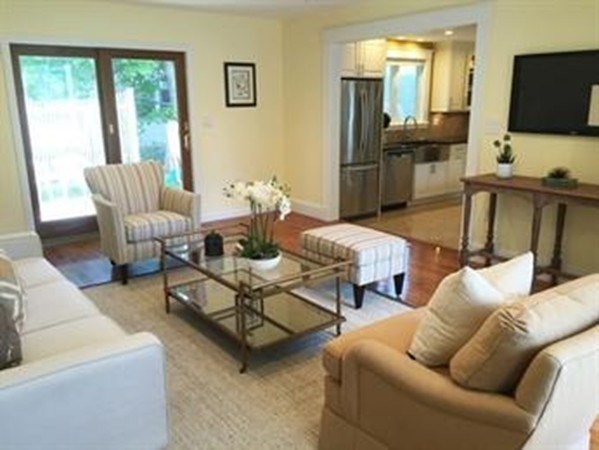 633 Saw Mill Brook Pkwy #1, Newton, MA, 633 Saw Mill Brook Pkwy #1, Newton, MA Photo #2