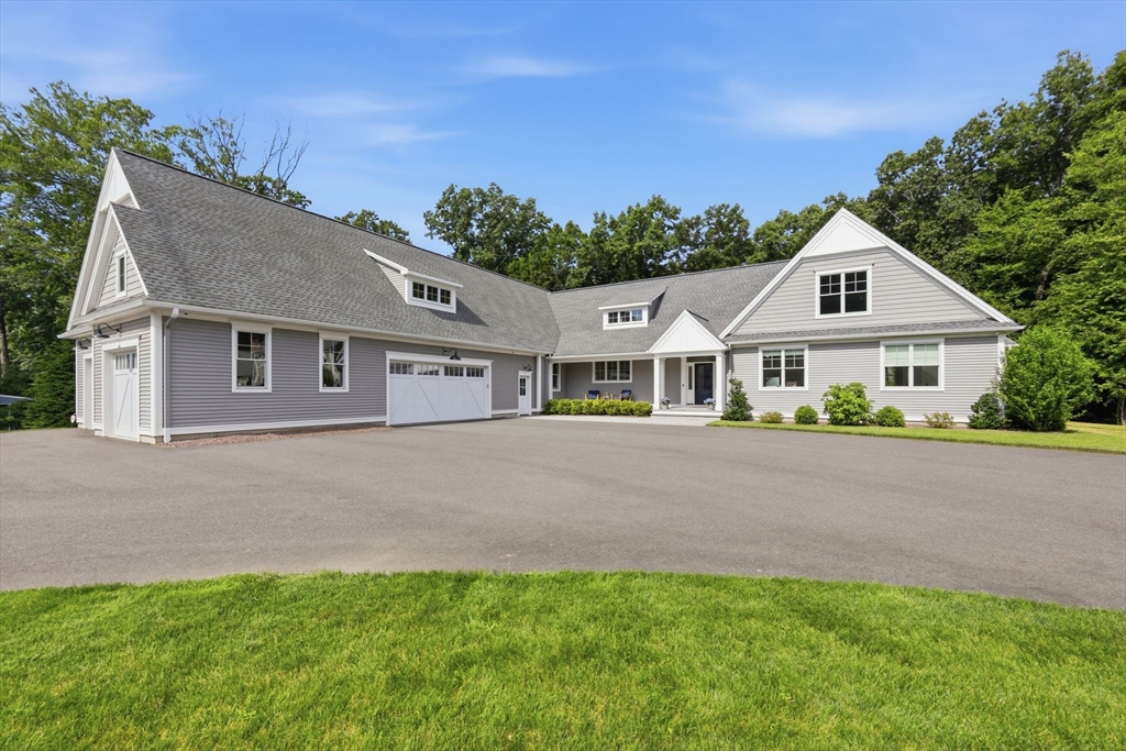 82 Churchill Dr