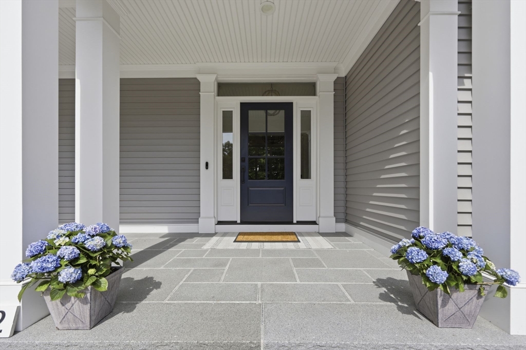82 Churchill Dr