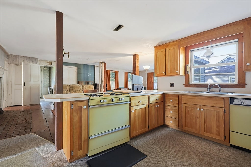 430 Pleasant St, Leominster, MA, 430 Pleasant St, Leominster, MA Photo #14