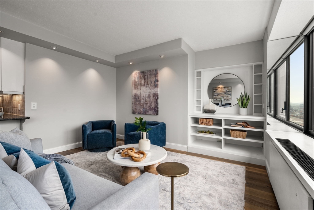 65 East India Row 26H