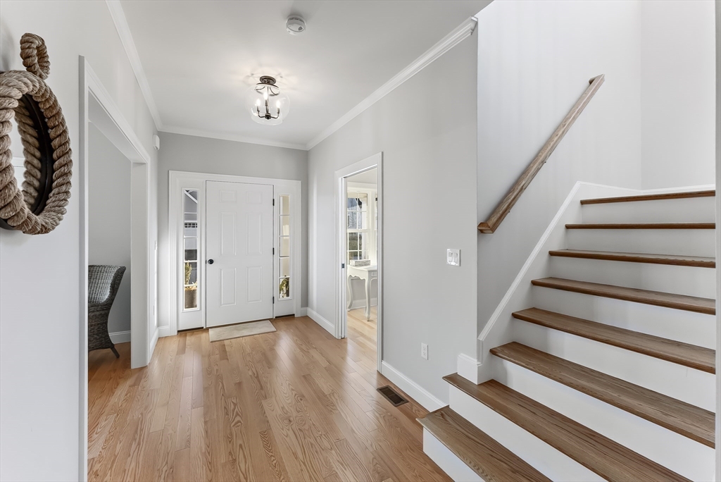 105 Plain St