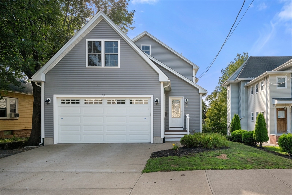 35 Russell St
