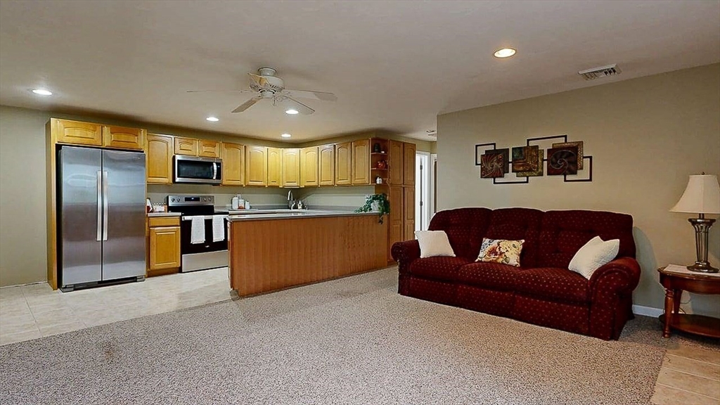 18 Short St