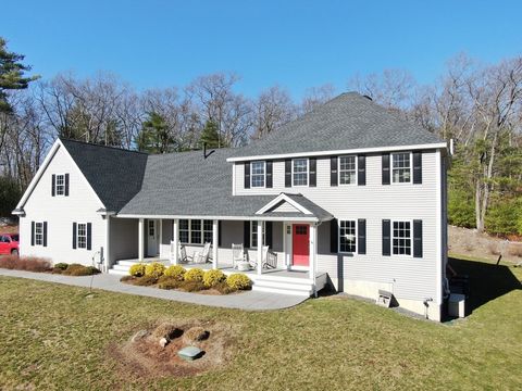 8 Julian Lane Hudson MA 01749