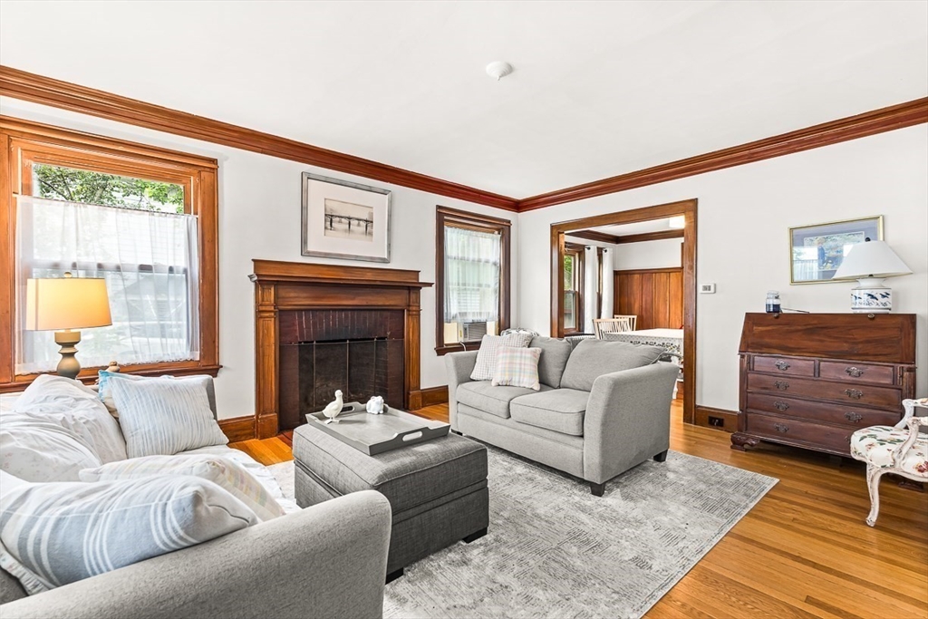 17-19 Linden Ave