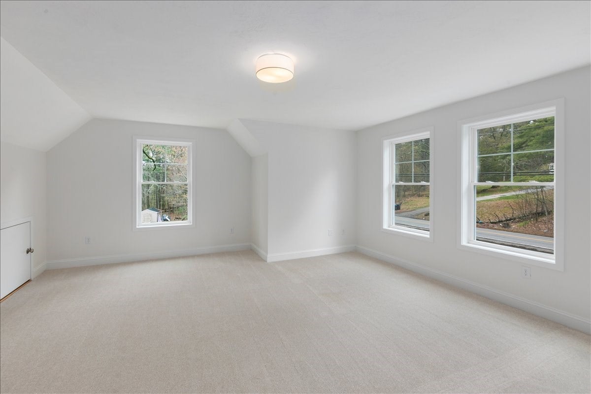 1152 Bridge St, Pelham, NH, 1152 Bridge St, Pelham, NH Photo #33