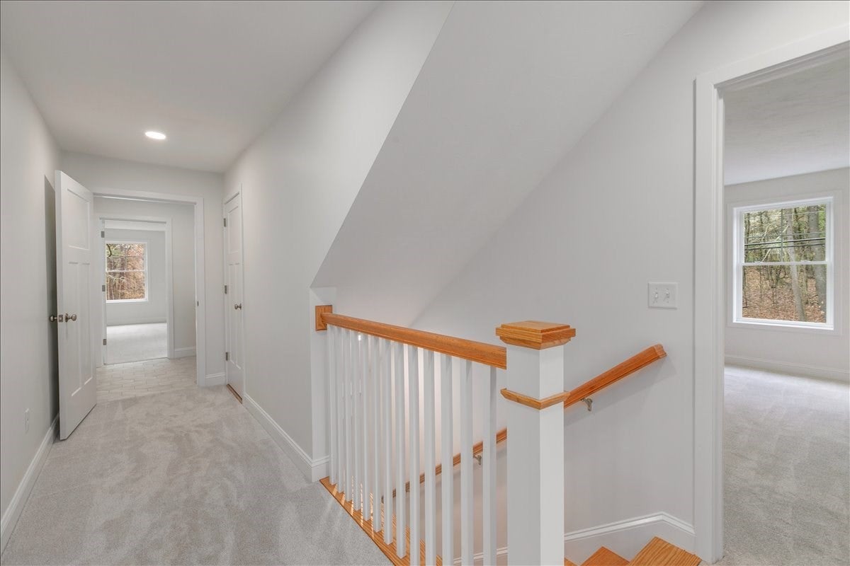 1152 Bridge St, Pelham, NH, 1152 Bridge St, Pelham, NH Photo #17