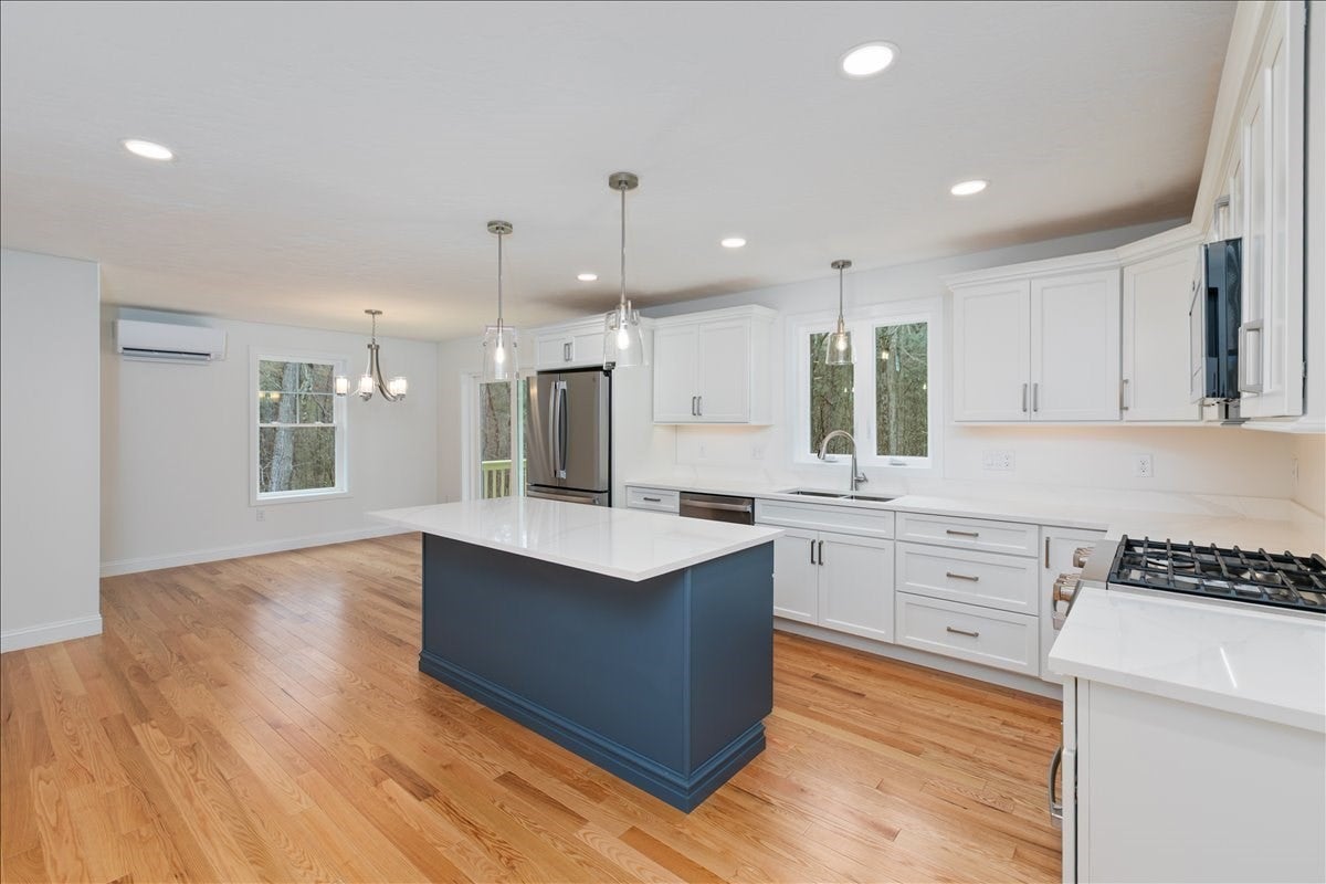 1152 Bridge St, Pelham, NH, 1152 Bridge St, Pelham, NH Photo #10
