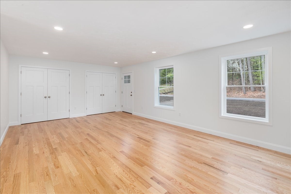 1152 Bridge St, Pelham, NH, 1152 Bridge St, Pelham, NH Photo #6