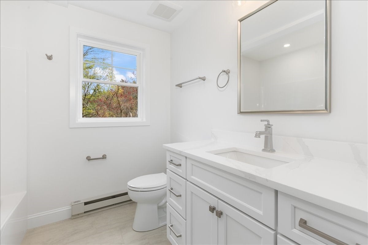 1152 Bridge St, Pelham, NH, 1152 Bridge St, Pelham, NH Photo #25