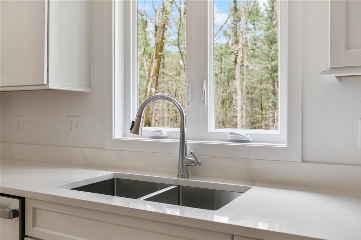 1152 Bridge St, Pelham, NH, 1152 Bridge St, Pelham, NH Photo #13