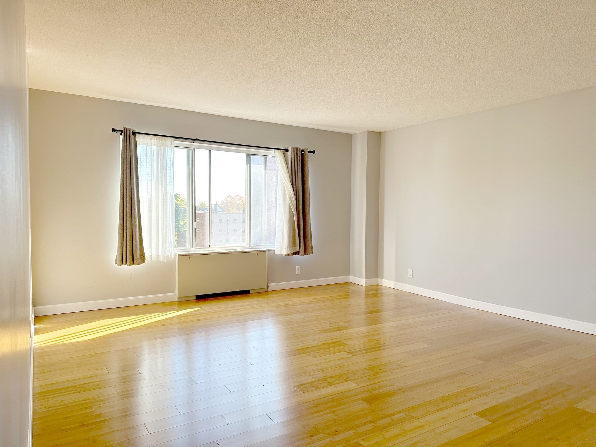 22 Chestnut Pl #306, Brookline, MA, 22 Chestnut Pl #306, Brookline, MA Photo #2