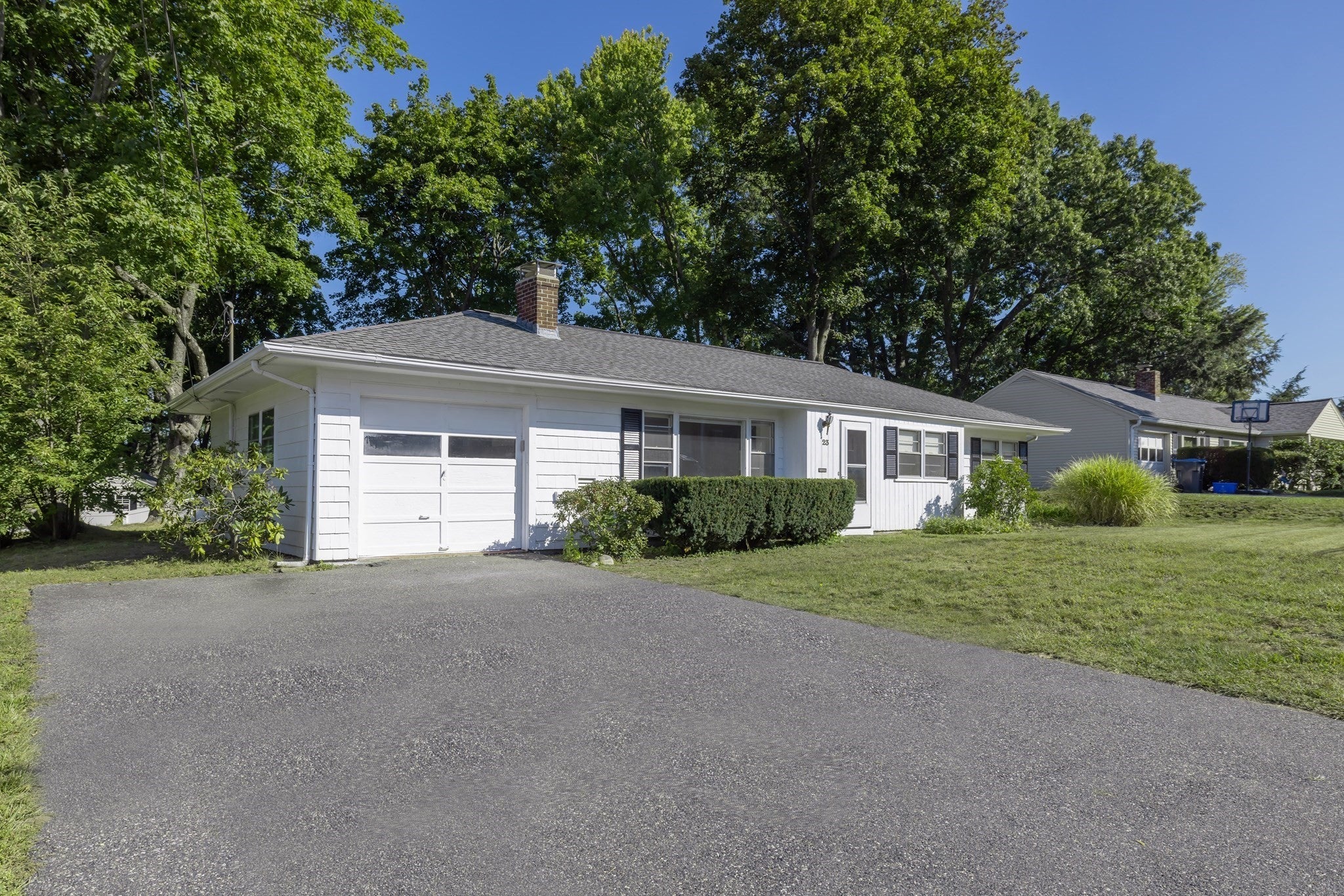 23 Spring Valley Rd