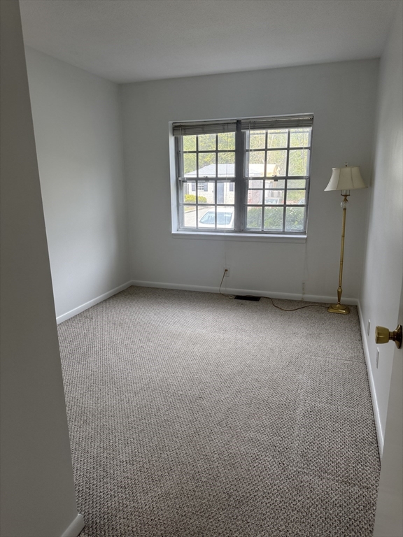 137 Lake Shore Rd 2