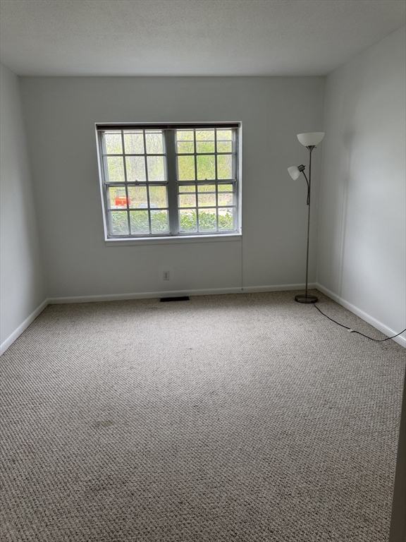 137 Lake Shore Rd 2