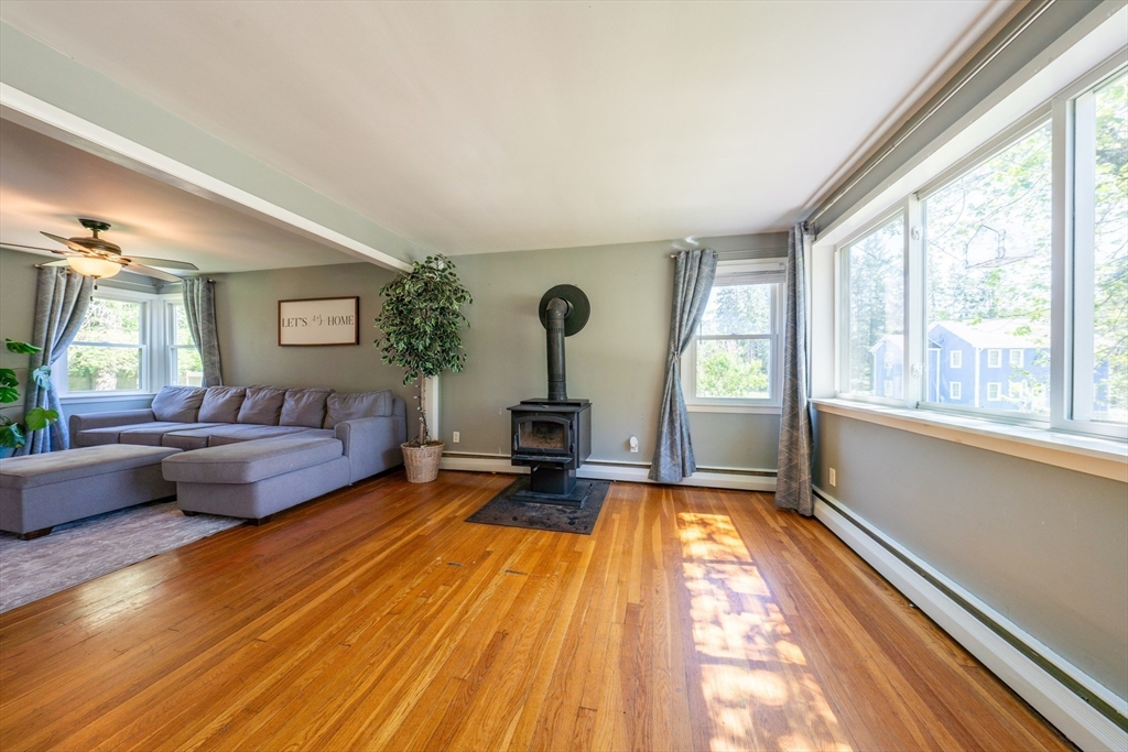 8 Forest Hill Dr