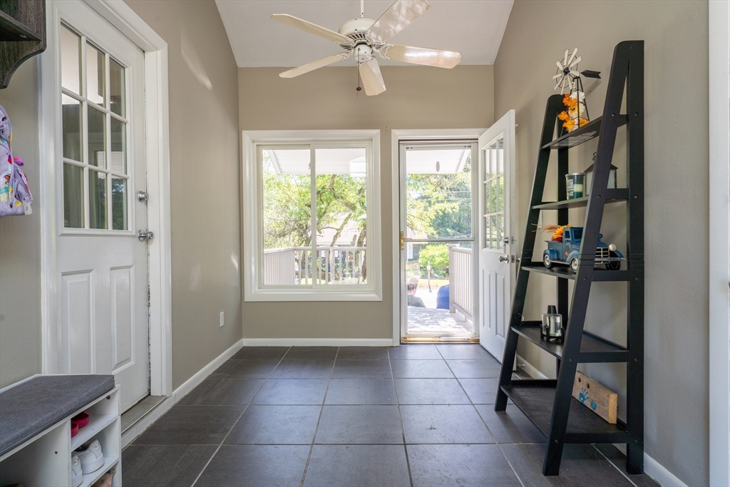 8 Forest Hill Dr