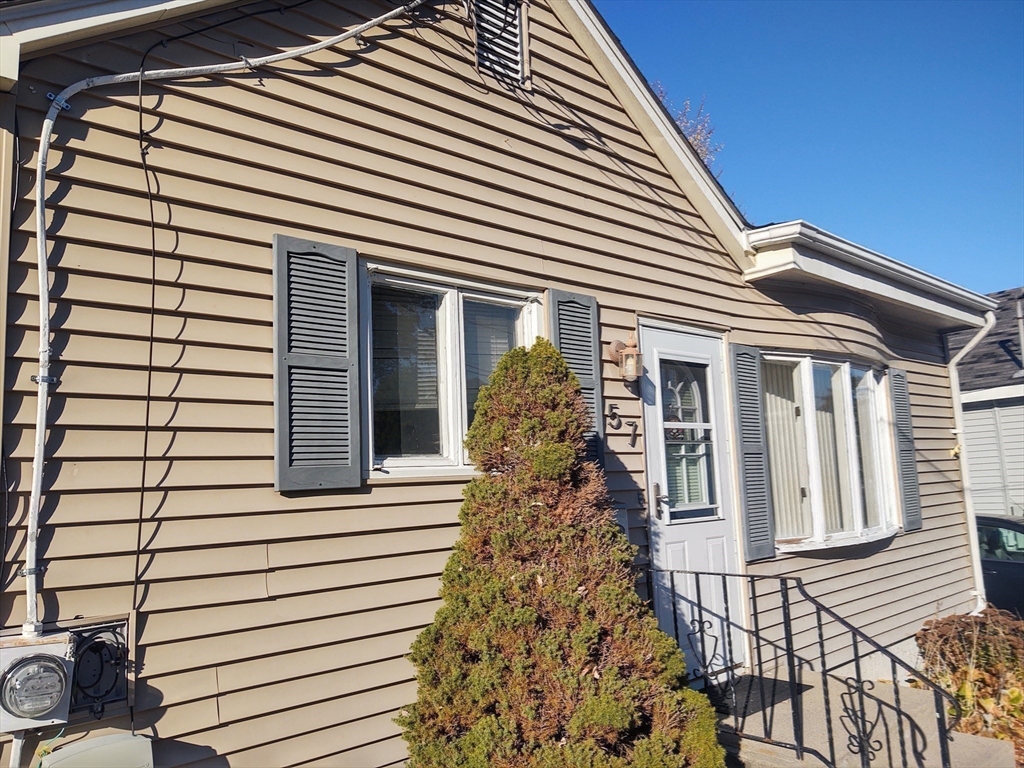57 Vivian Ave