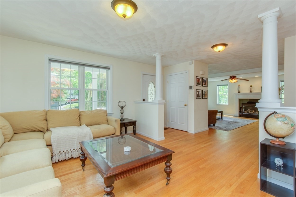 17 Keneson St