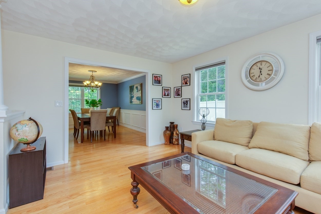 17 Keneson St