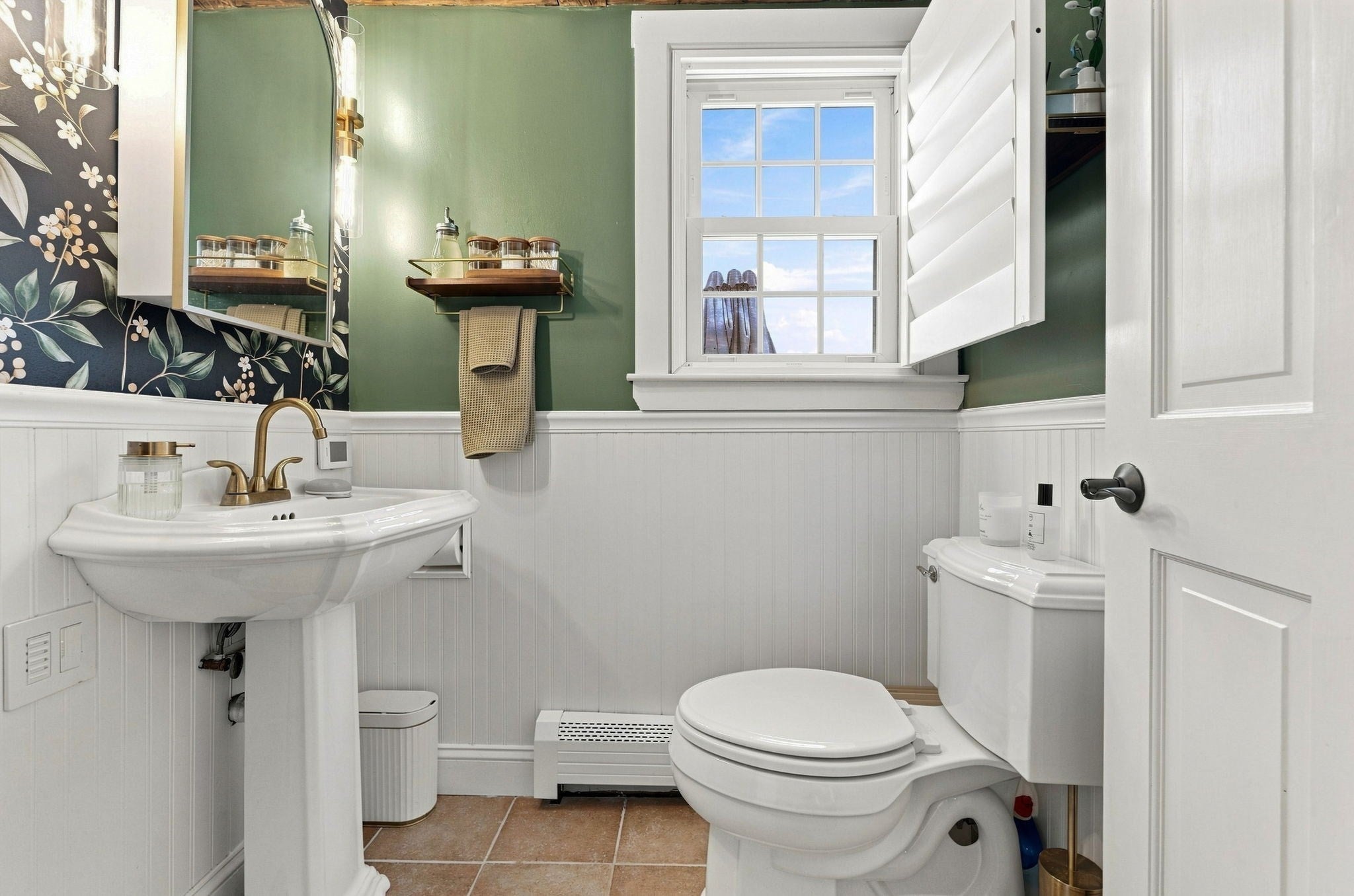 554 High St, Hanson, MA, 554 High St, Hanson, MA Photo #16