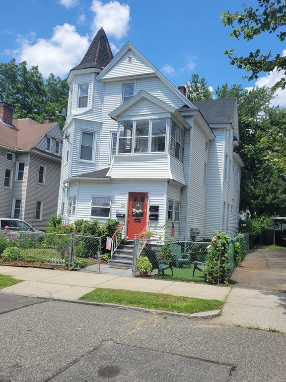 68 Waverly St