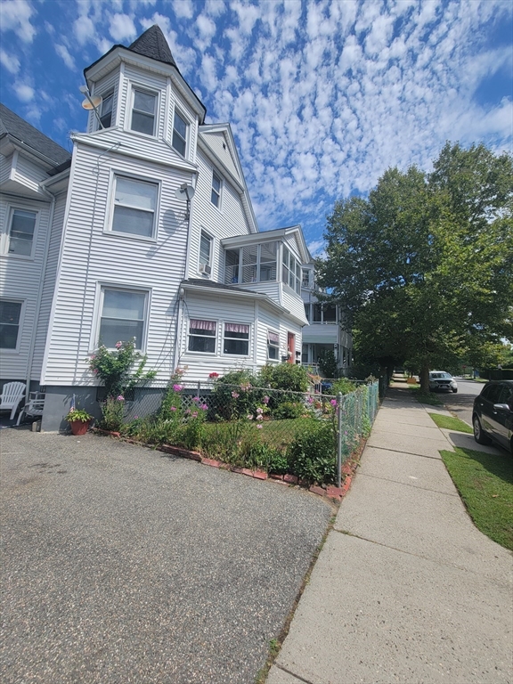 68 Waverly St