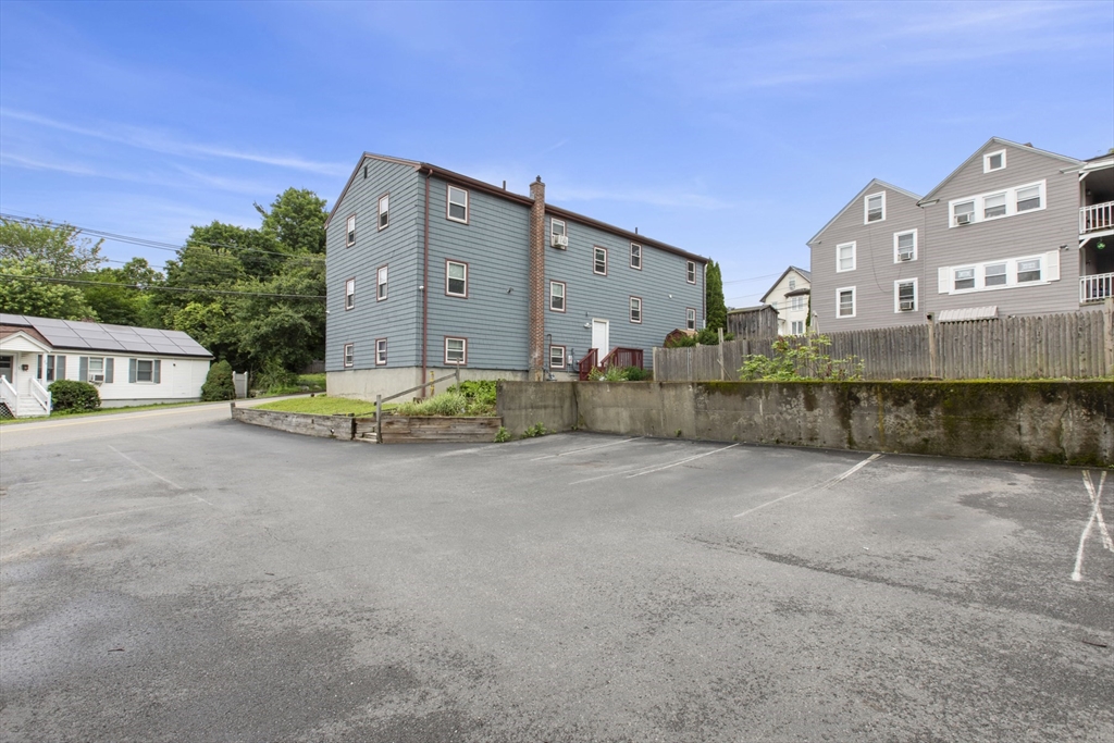 21 Groton St 5