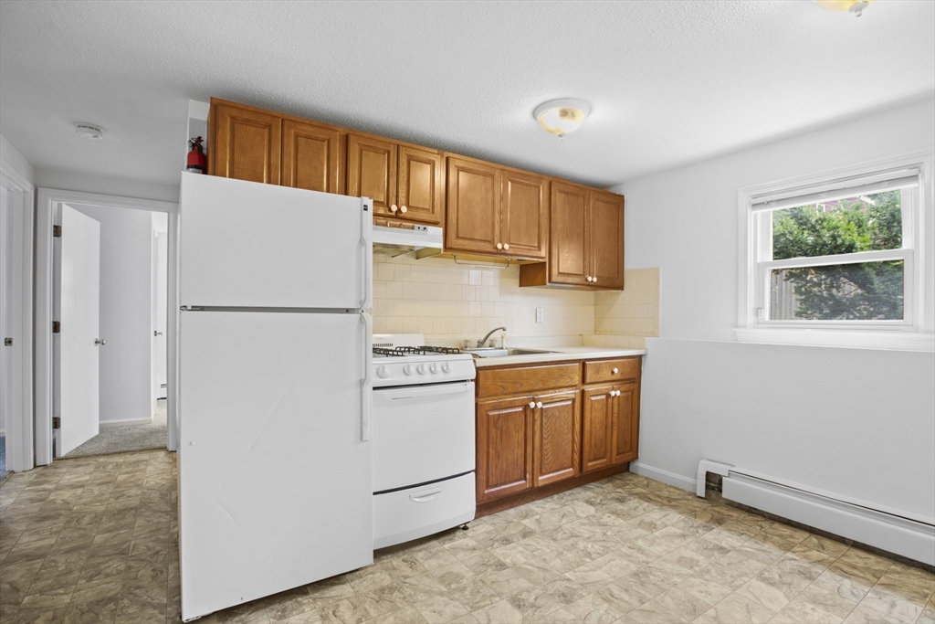 21 Groton St 5