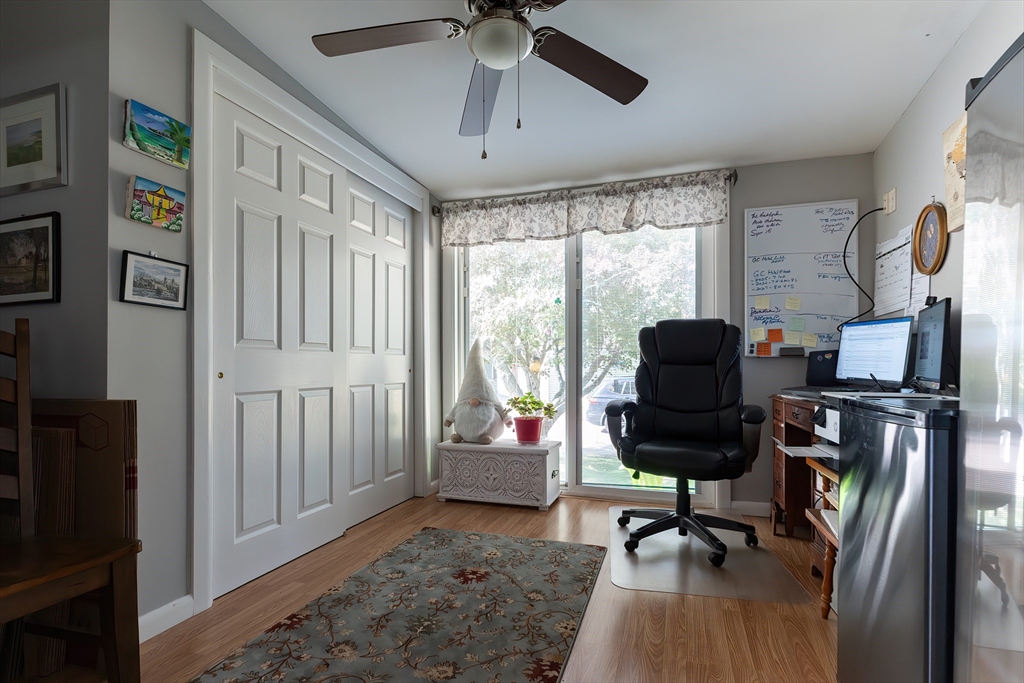 Plainville, Massachusetts 02762, United States, 2 Bedrooms Bedrooms, ,1 BathroomBathrooms,Residential,Active,224413