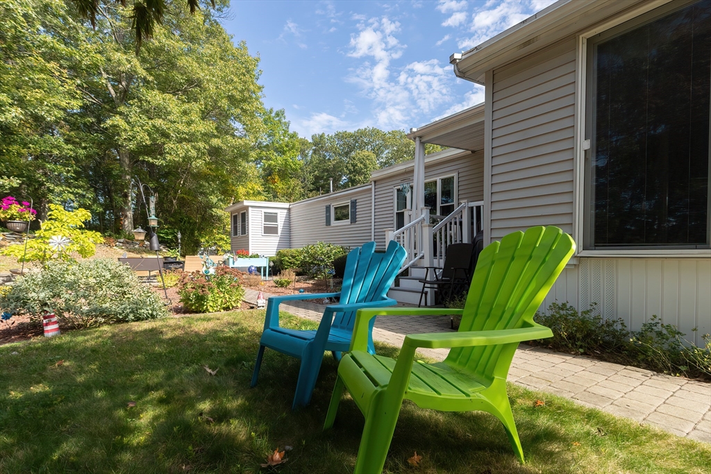 Plainville, Massachusetts 02762, United States, 2 Bedrooms Bedrooms, ,1 BathroomBathrooms,Residential,Active,224413